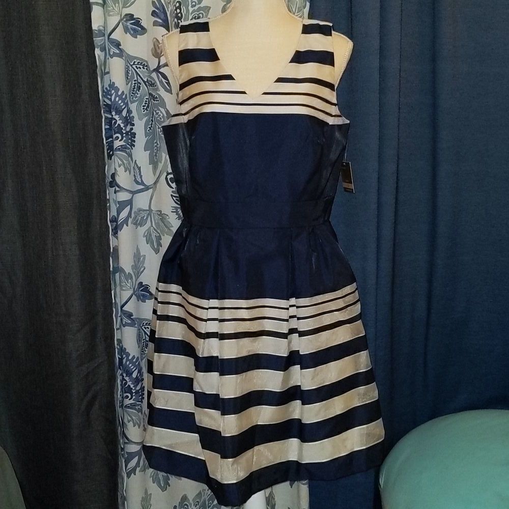 ‎🆕 Taylor dress 👗